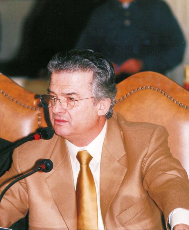gevrgas_fvths_2001